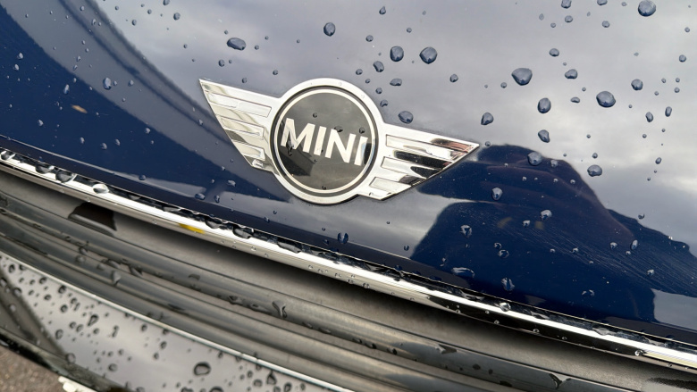 MINI Countryman 1.5 Cooper 5dr Auto [Chili/Nav+ Pack] Petrol Hatchback